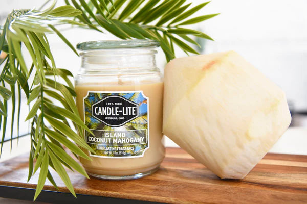 Candle with Fragrance - Island Coconut Mahogany